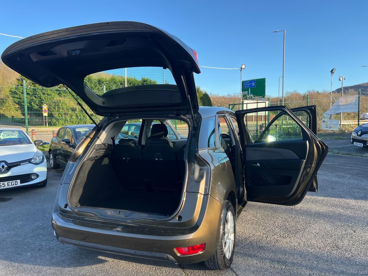 Used Citroen C4 Picasso 2014 for sale - 77803272: Photo 23