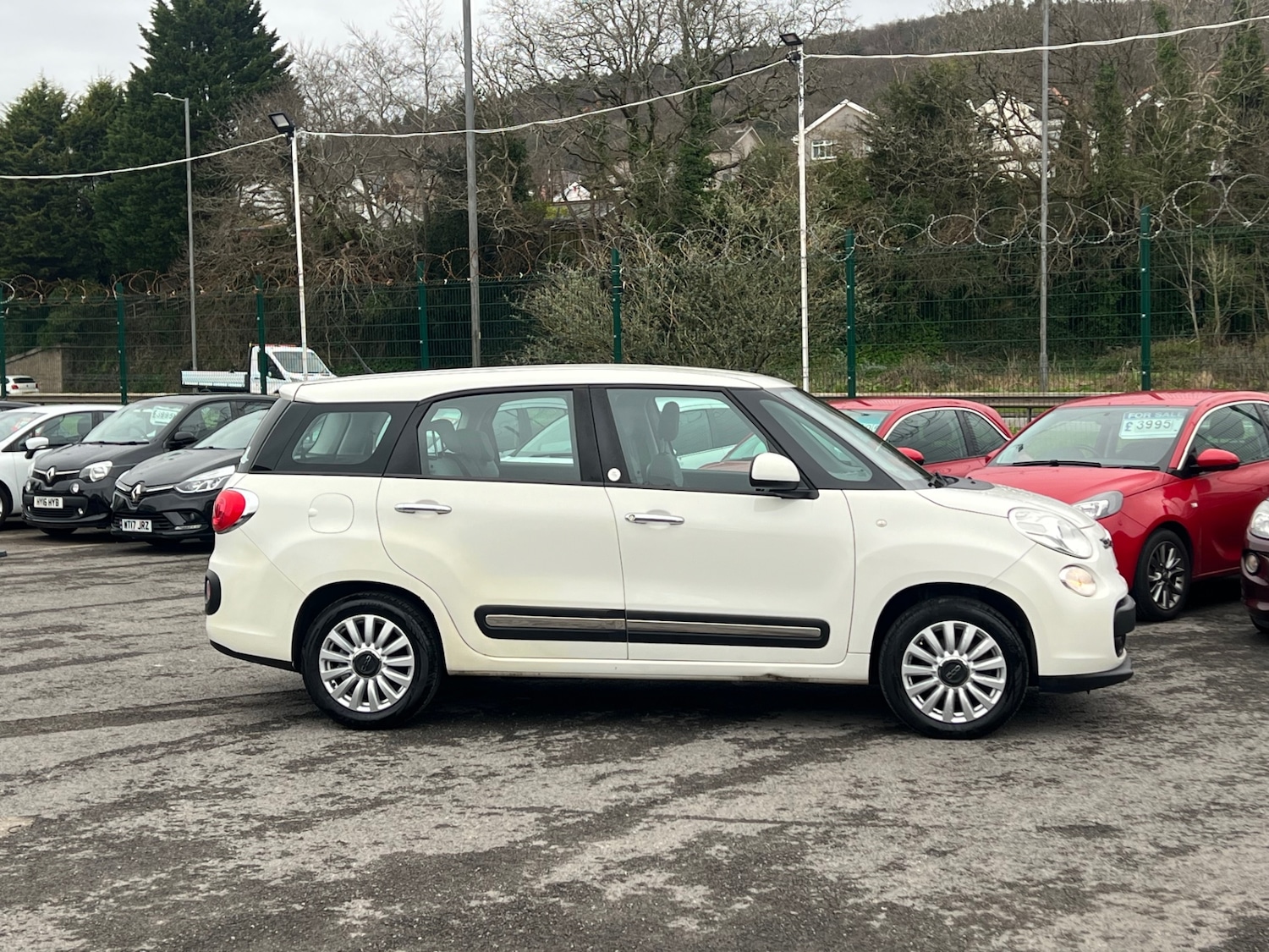 Used Fiat 500L 2016 for sale - 77750074: Photo 3