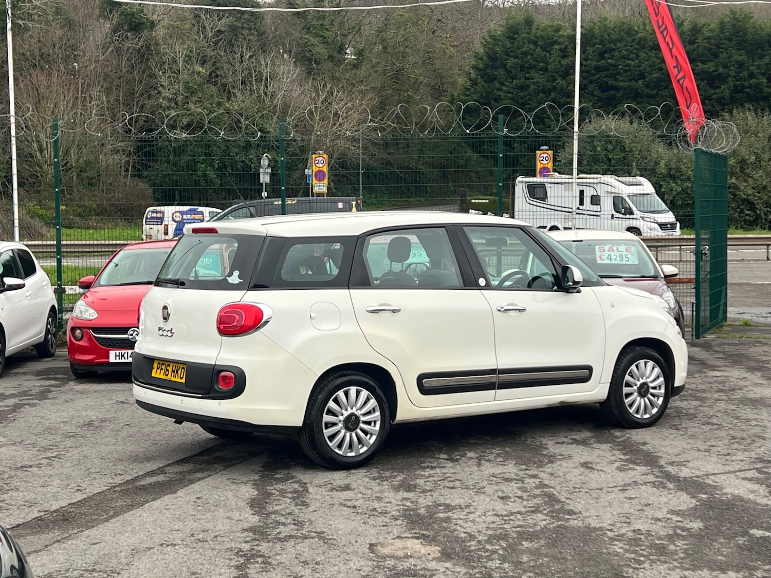 Used Fiat 500L 2016 for sale - 77750074: Photo 5