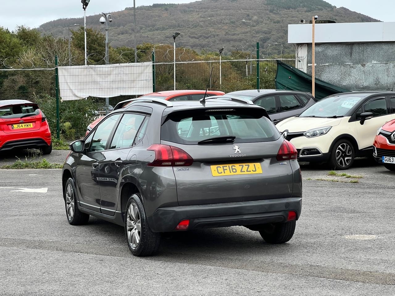 Used Peugeot 2008 2016 for sale - 76877859: Photo 5