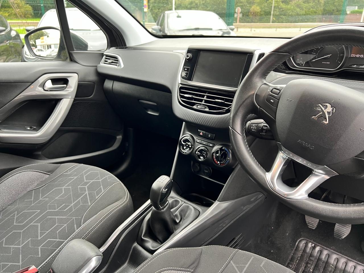 Used Peugeot 2008 2016 for sale - 76877859: Photo 9