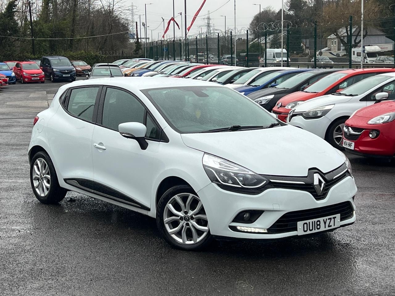 Used Renault Clio 2018 for sale - 77505981: Photo 2
