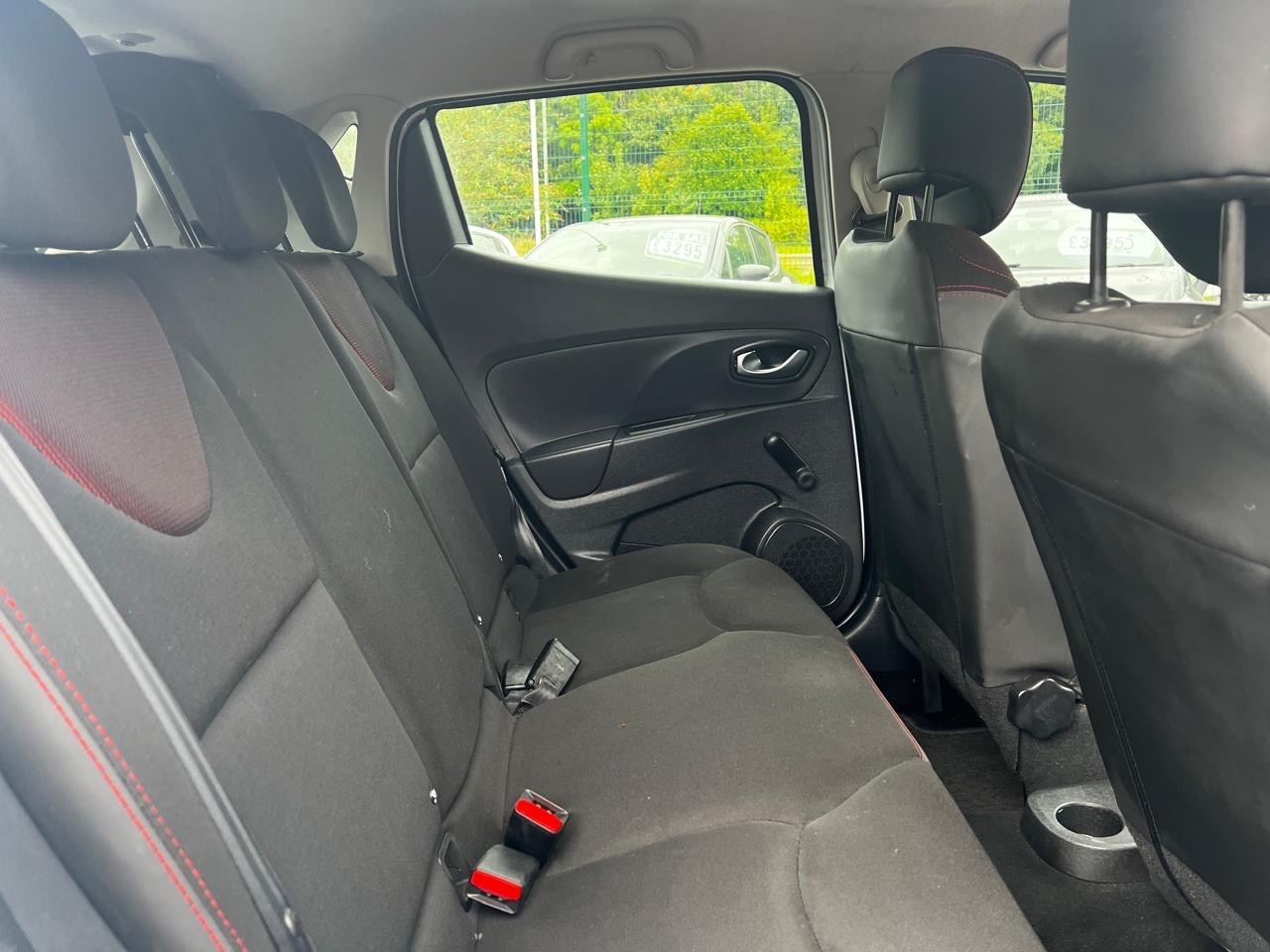 Used Renault Clio 2015 for sale - 76364827: Photo 11