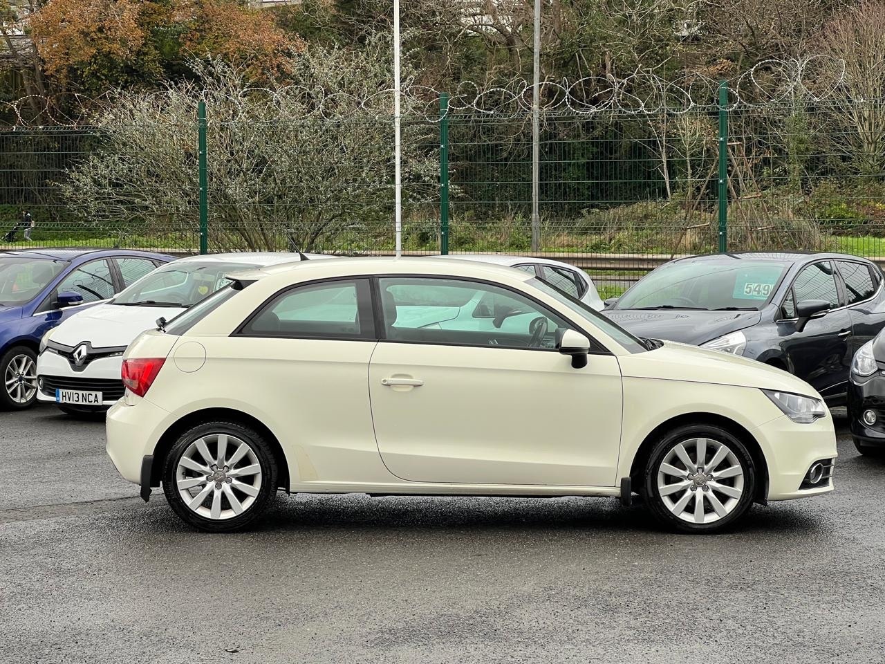 Used Audi A1 2011 for sale - 78163830: Photo 4