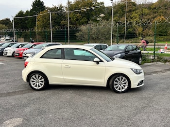 Used Audi A1 2012 for sale - 76252441: Photo 4