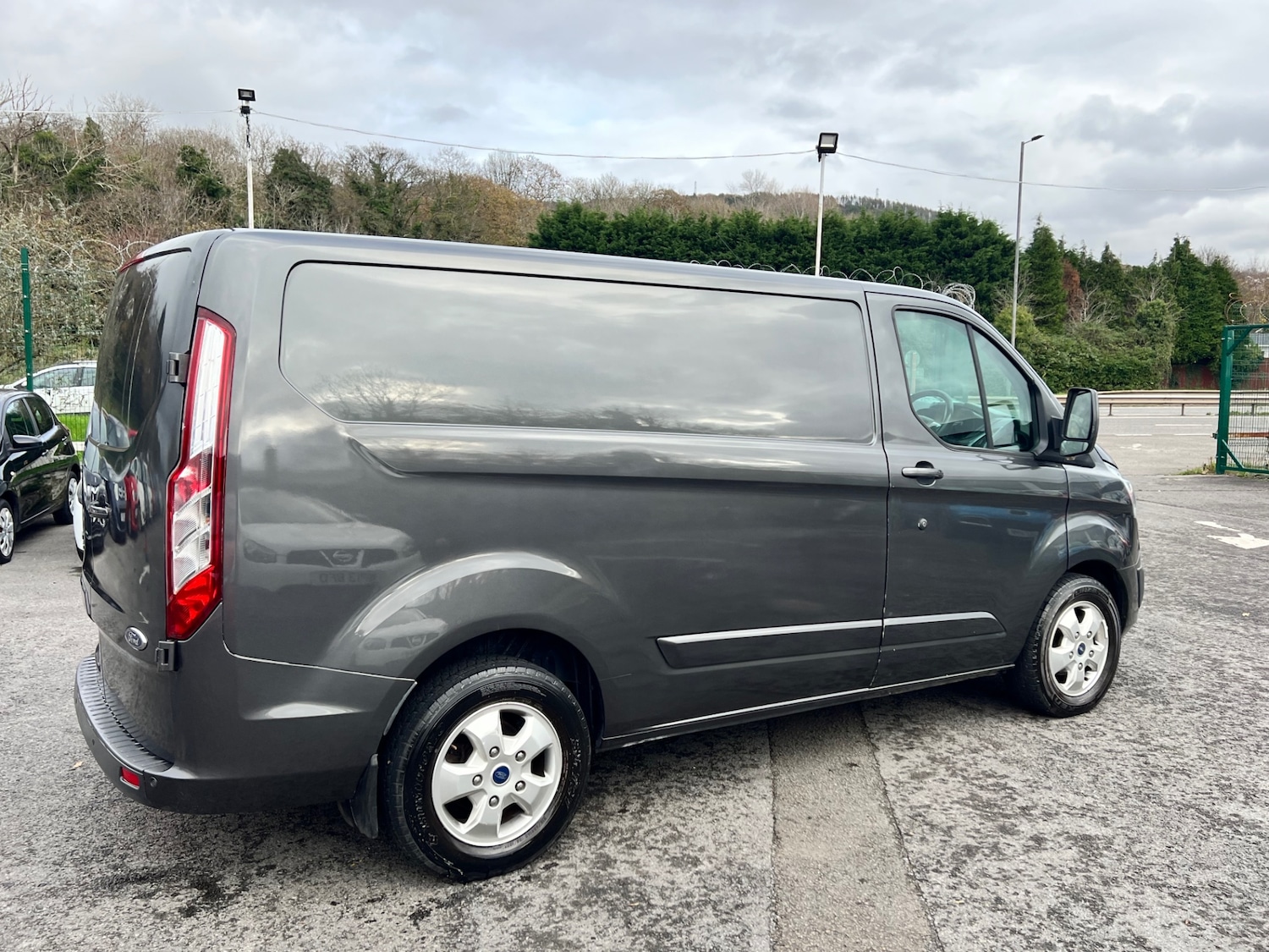 Used Ford Transit Custom 2018 for sale - 76666297: Photo 4