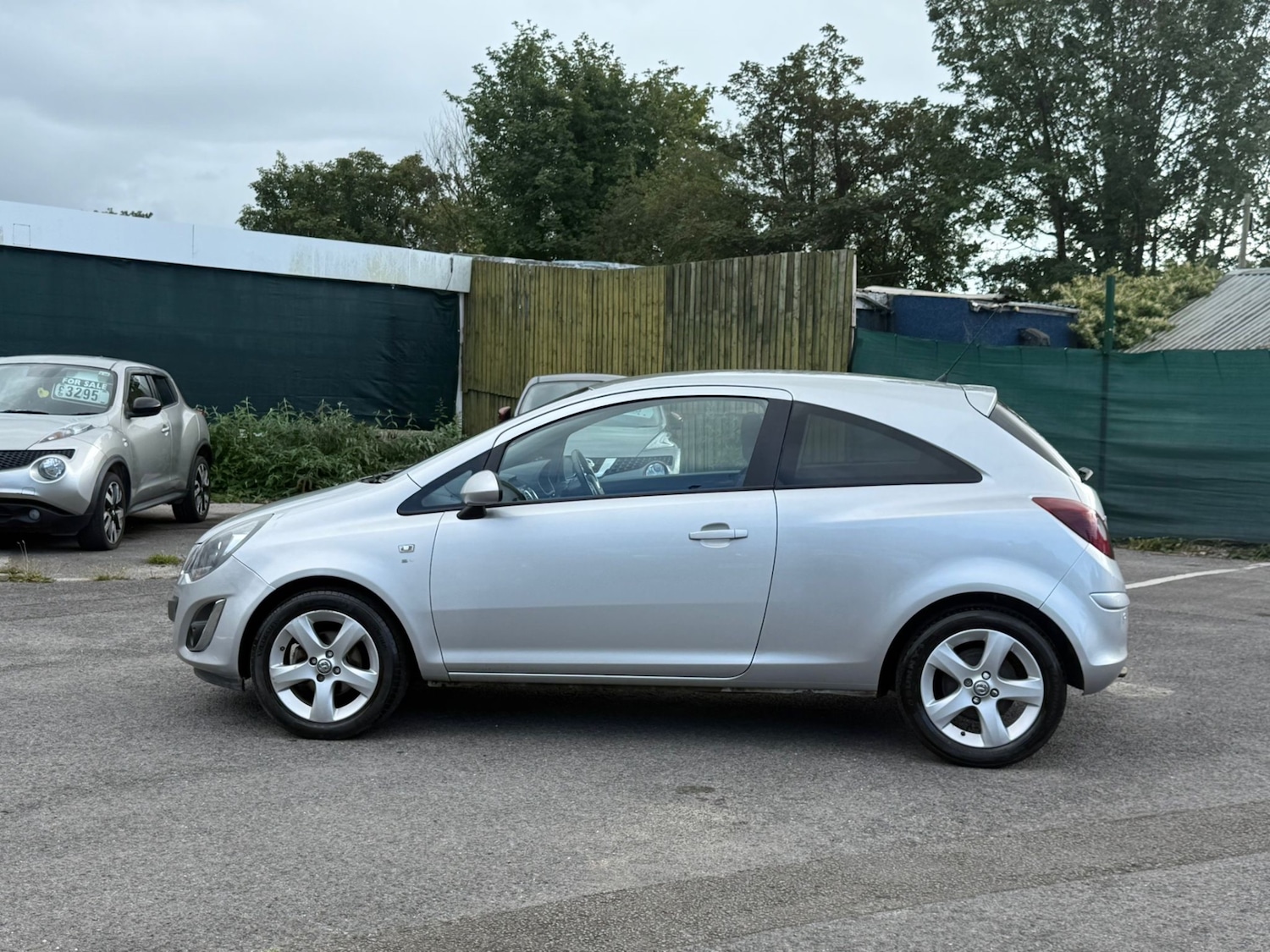 Used Vauxhall Corsa 2015 for sale - 78081580: Photo 4
