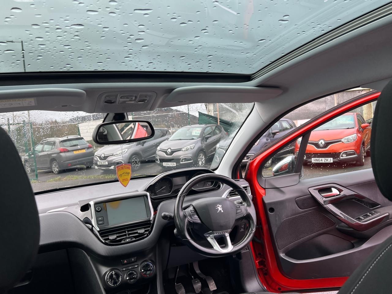 Used Peugeot 208 2018 for sale - 77283829: Photo 15