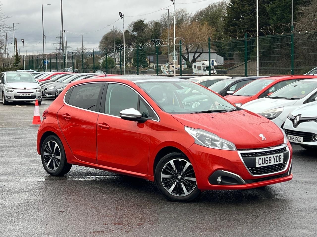 Used Peugeot 208 2018 for sale - 77283829: Photo 2