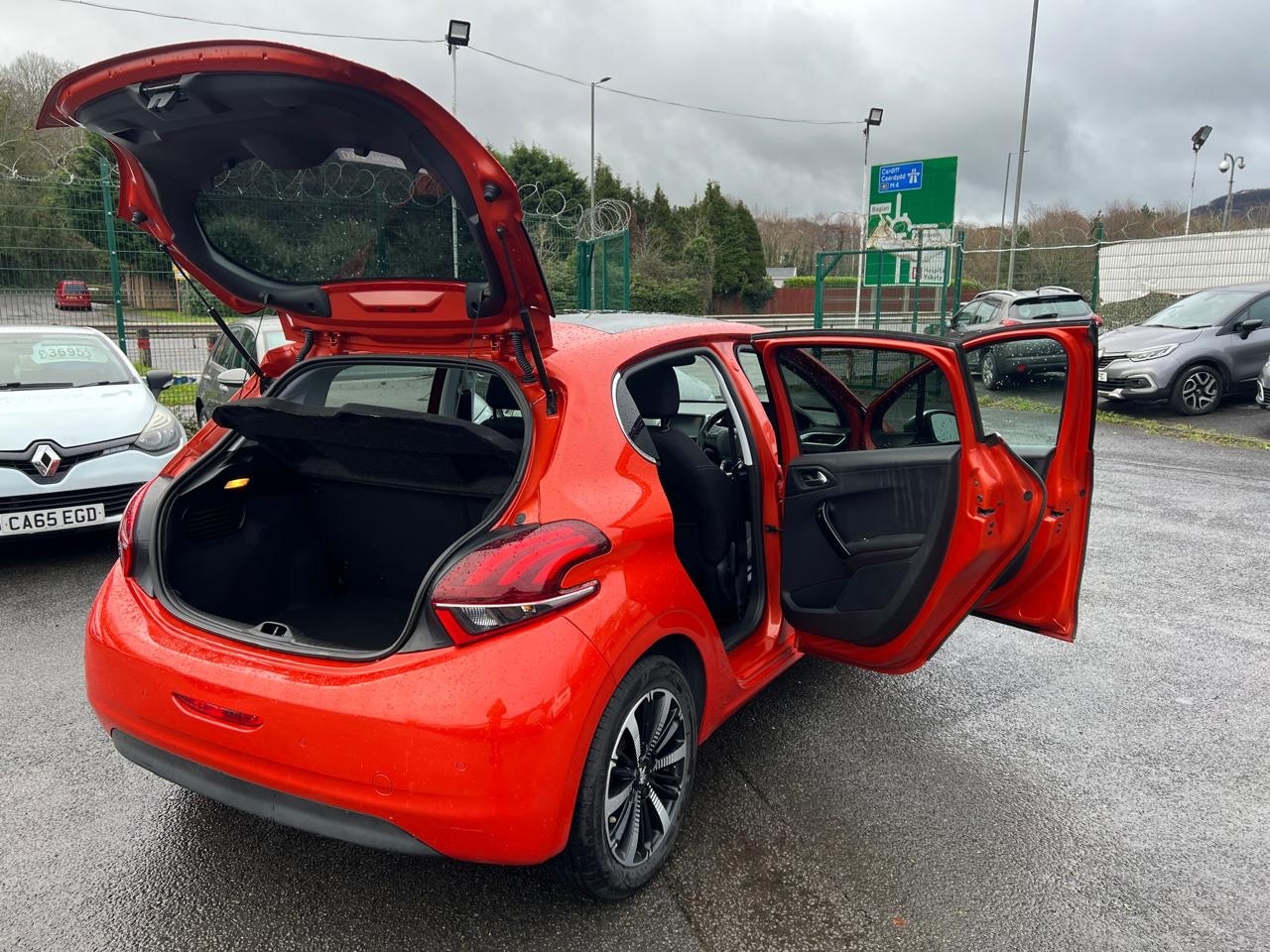 Used Peugeot 208 2018 for sale - 77283829: Photo 22