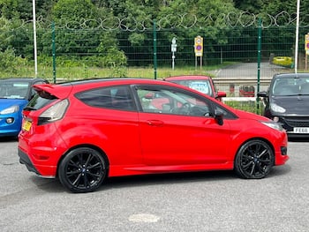 Used Ford Fiesta 2015 for sale - 79842052: Photo