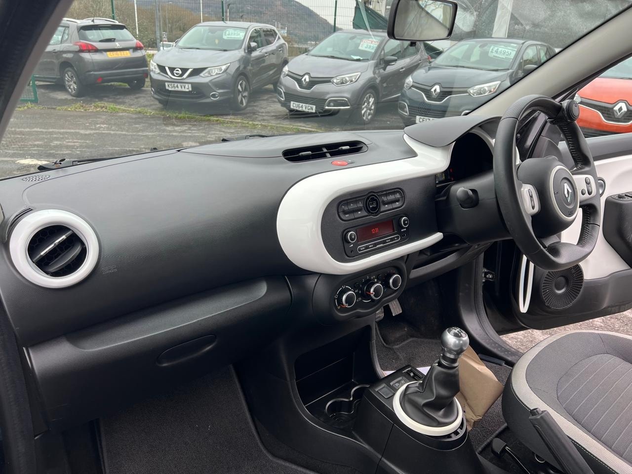 Used Renault Twingo 2016 for sale - 77616469: Photo 19