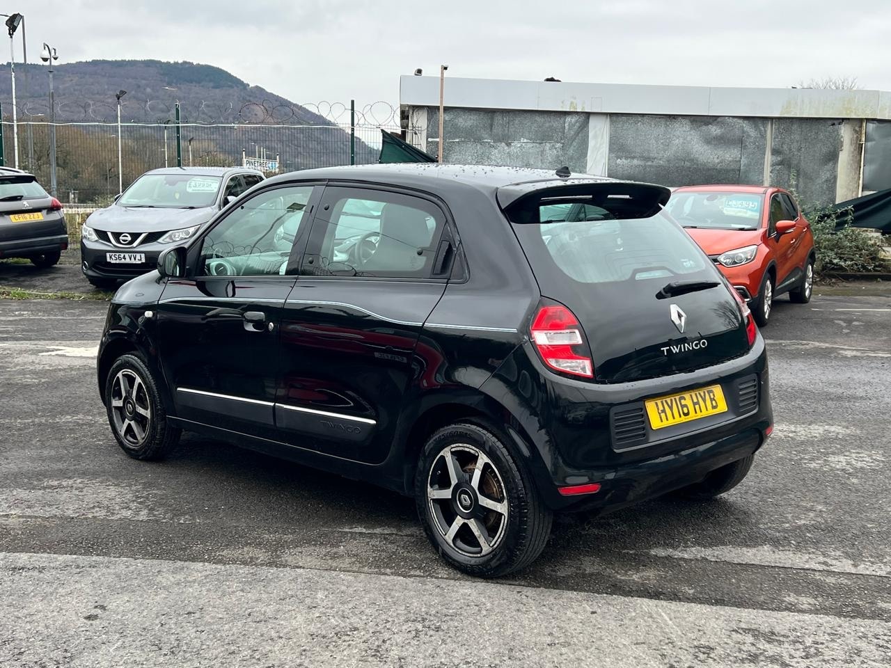 Used Renault Twingo 2016 for sale - 77616469: Photo 9