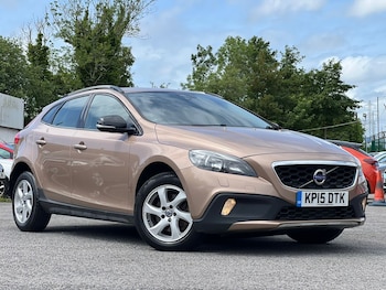 Used Volvo V40 2015 for sale - 78993504: Photo