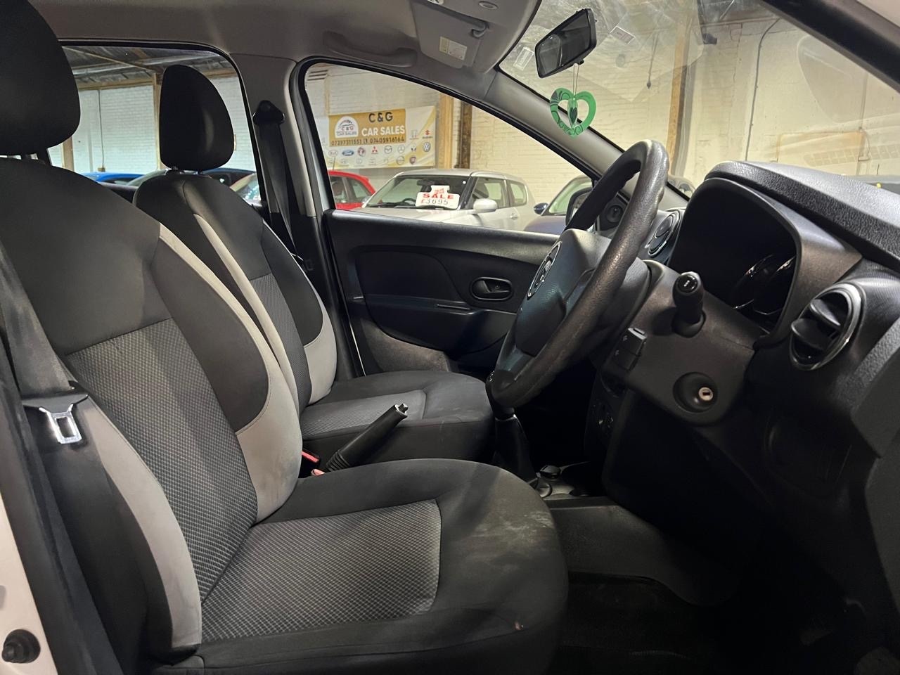 Used Dacia Sandero 2016 for sale - 76612176: Photo 15