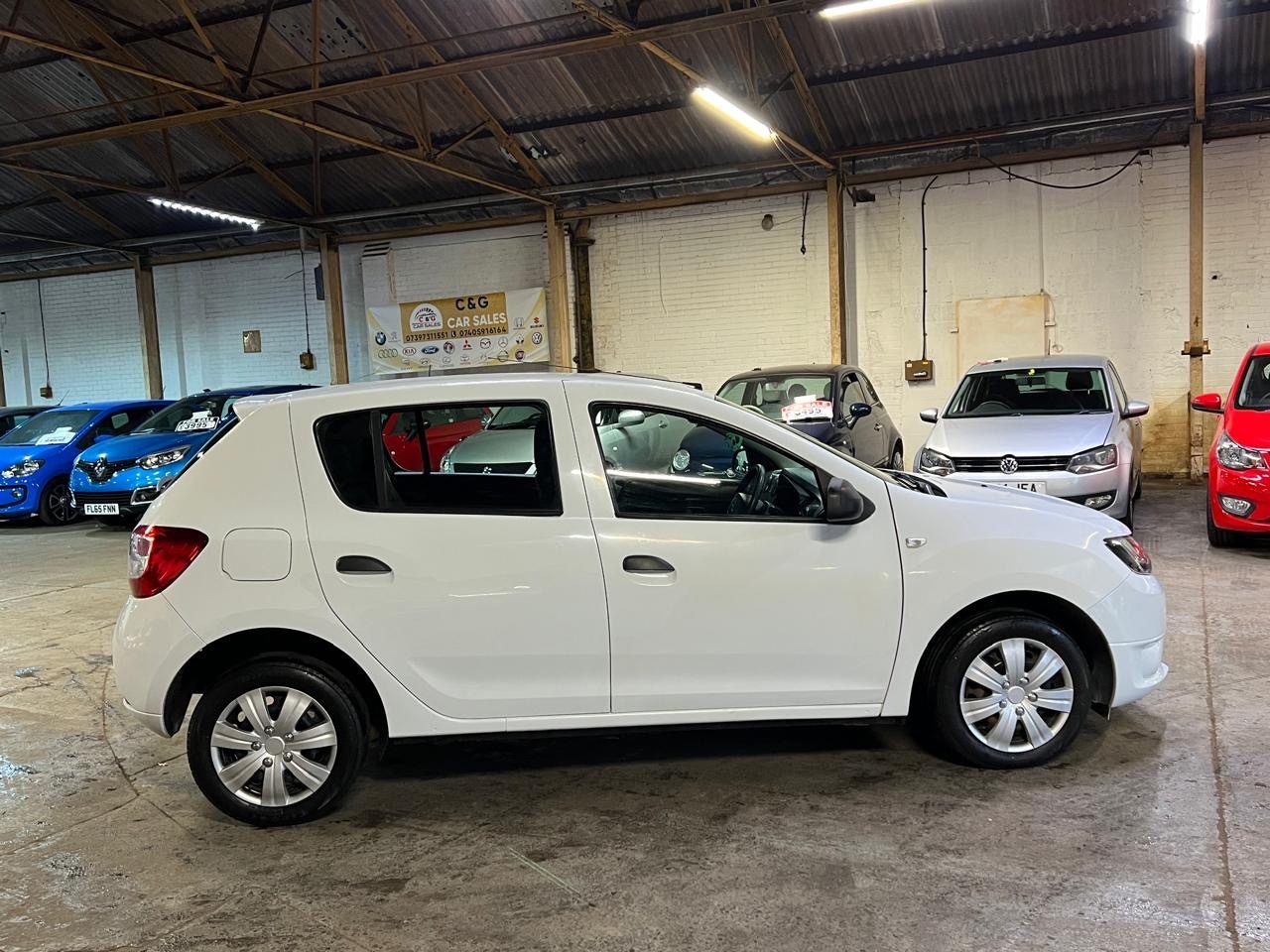 Used Dacia Sandero 2016 for sale - 76612176: Photo 2