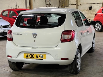 Used Dacia Sandero 2016 for sale - 76612176: Photo