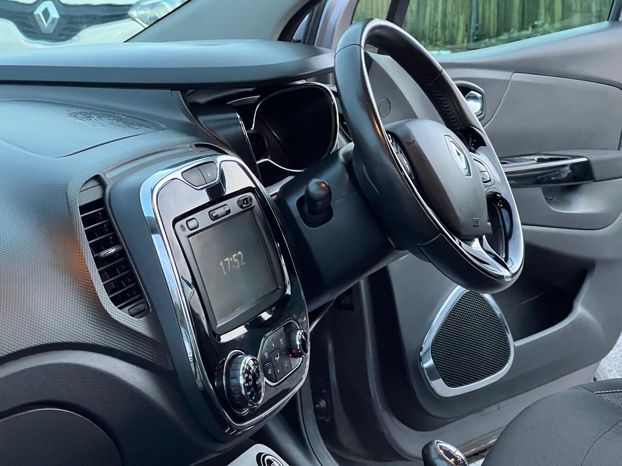 Used Renault Captur 2015 for sale - 77743042: Photo 21