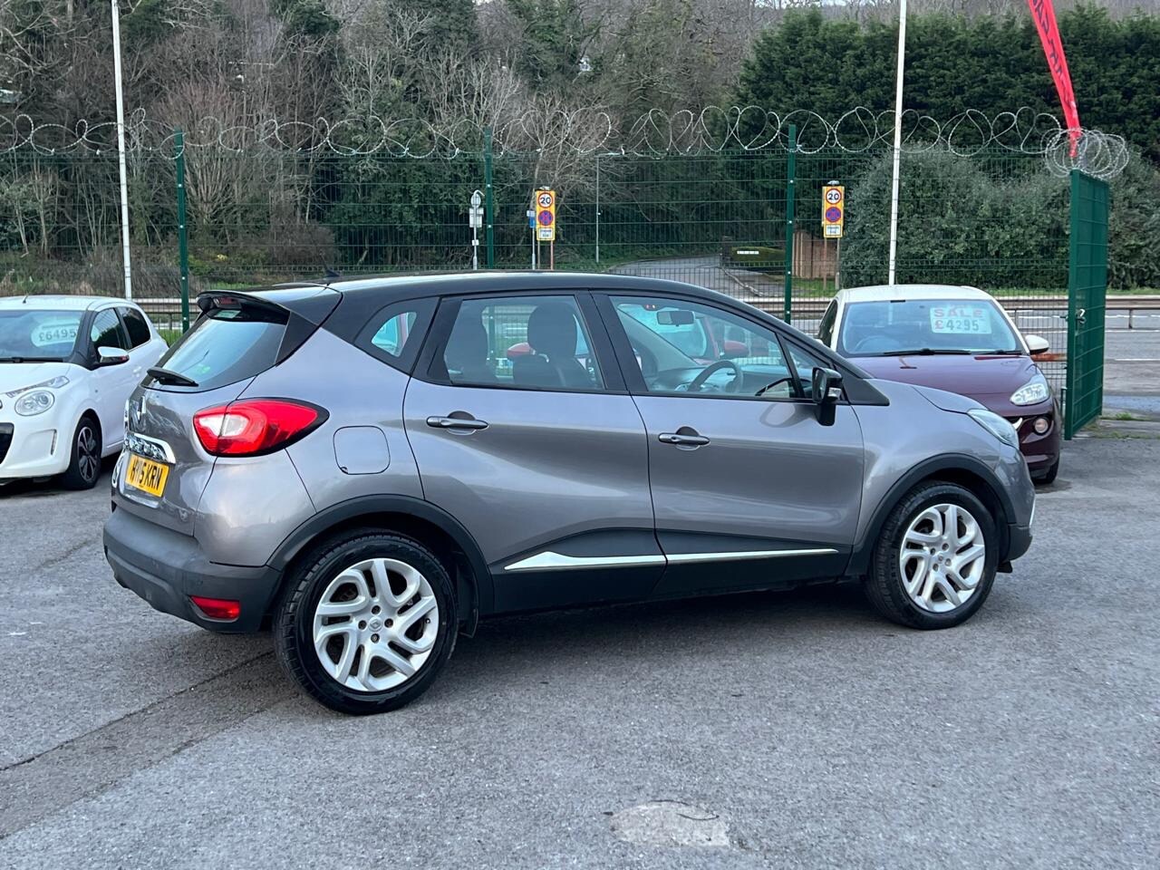 Used Renault Captur 2015 for sale - 77743042: Photo 6