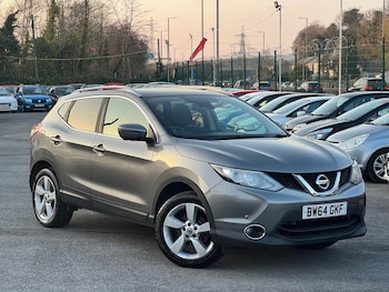Used Nissan Qashqai 2015 for sale - 77774877: Photo