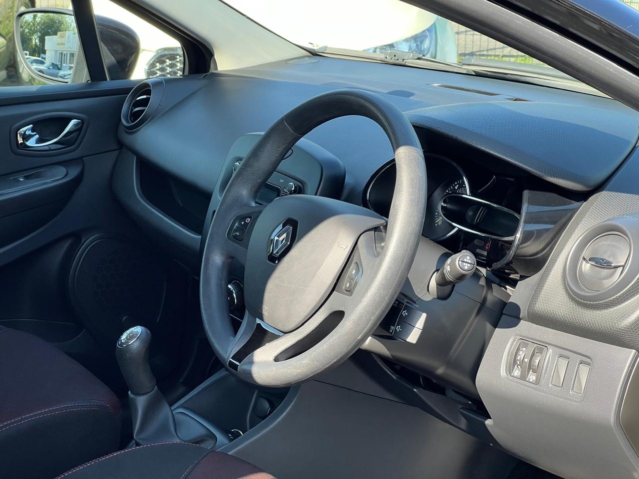 Used Renault Clio 2014 for sale - 76969871: Photo 12