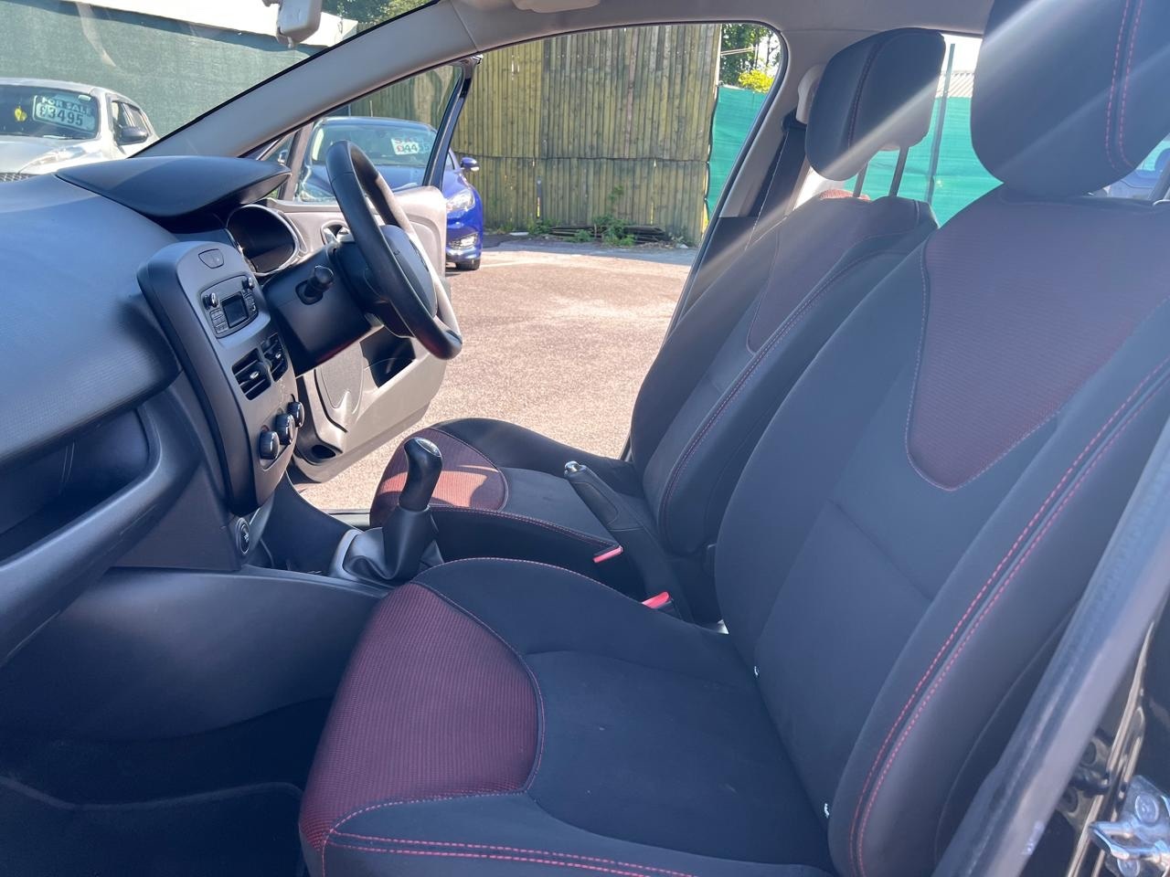 Used Renault Clio 2014 for sale - 76969871: Photo 13