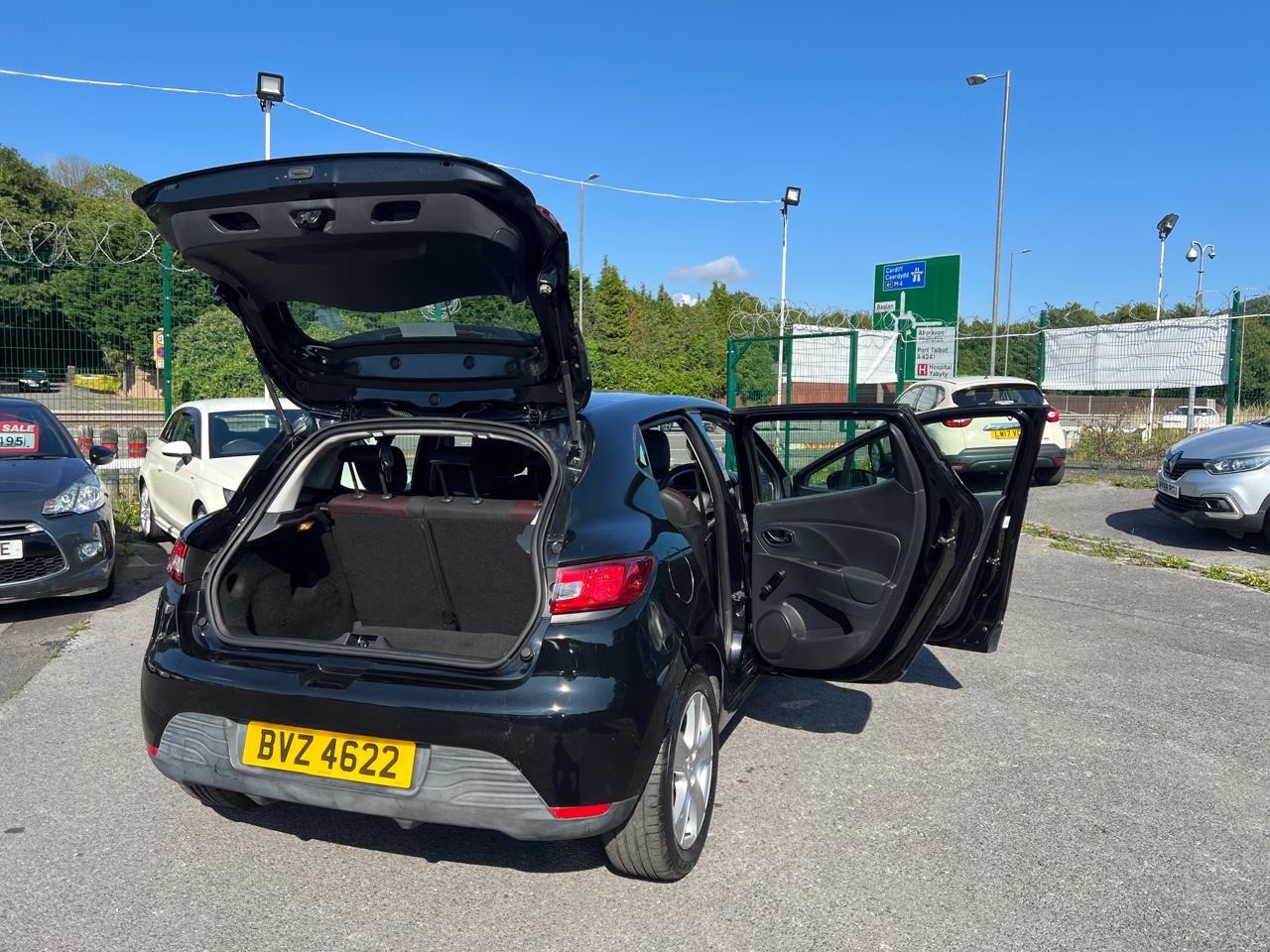 Used Renault Clio 2014 for sale - 76969871: Photo 17