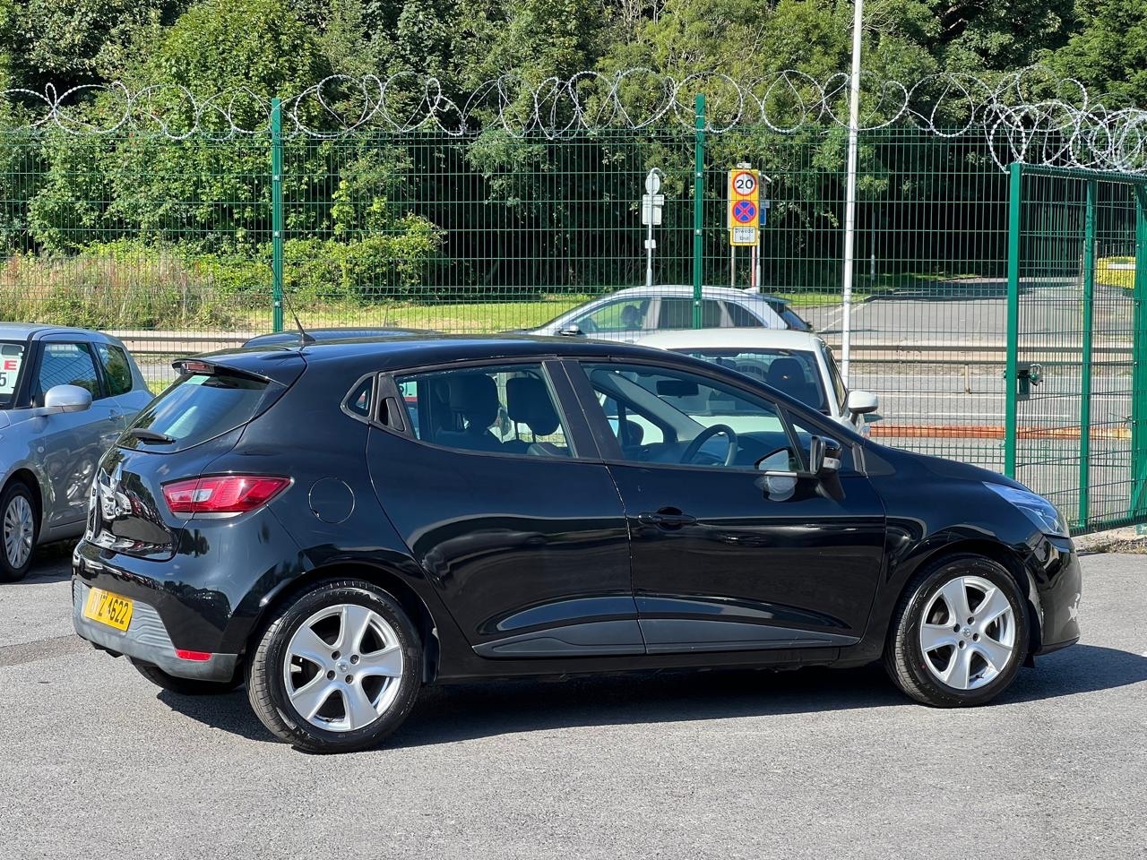 Used Renault Clio 2014 for sale - 76969871: Photo 5