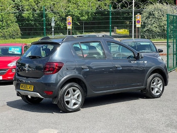 Used Dacia Sandero Stepway 2018 for sale - 79309104: Photo