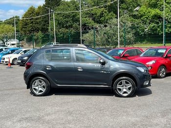 Used Dacia Sandero Stepway 2018 for sale - 79774116: Photo