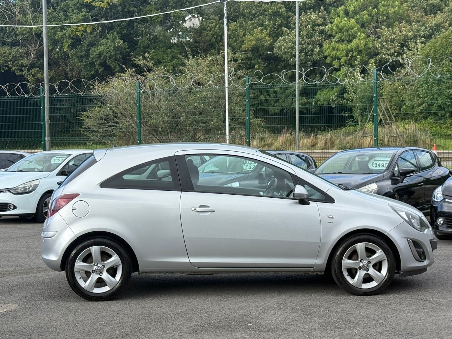 Used Vauxhall Corsa 2015 for sale - 77318691: Photo 16