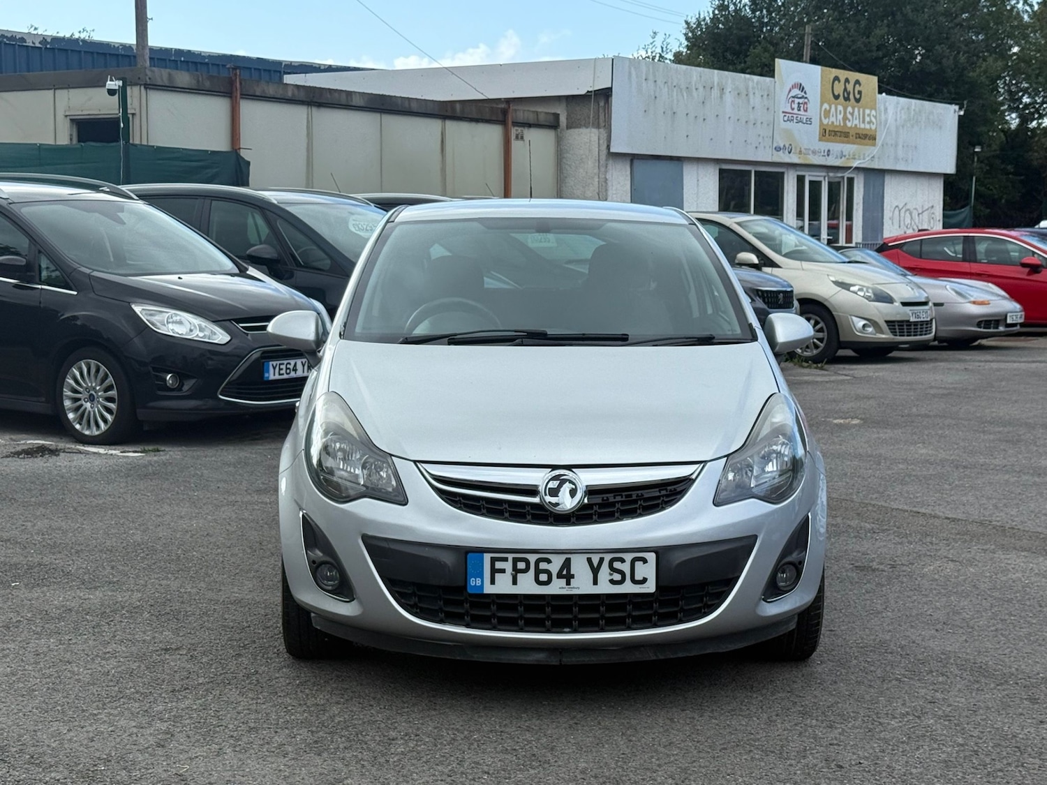 Used Vauxhall Corsa 2015 for sale - 77318691: Photo 2