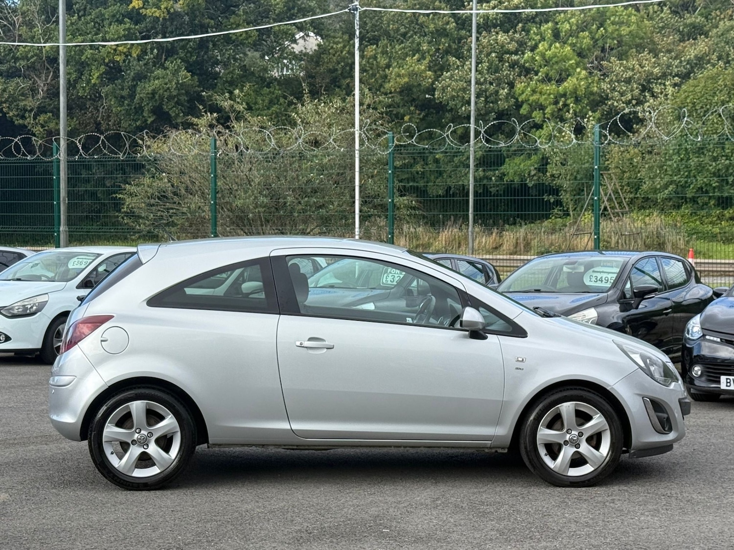 Used Vauxhall Corsa 2015 for sale - 77318691: Photo 9