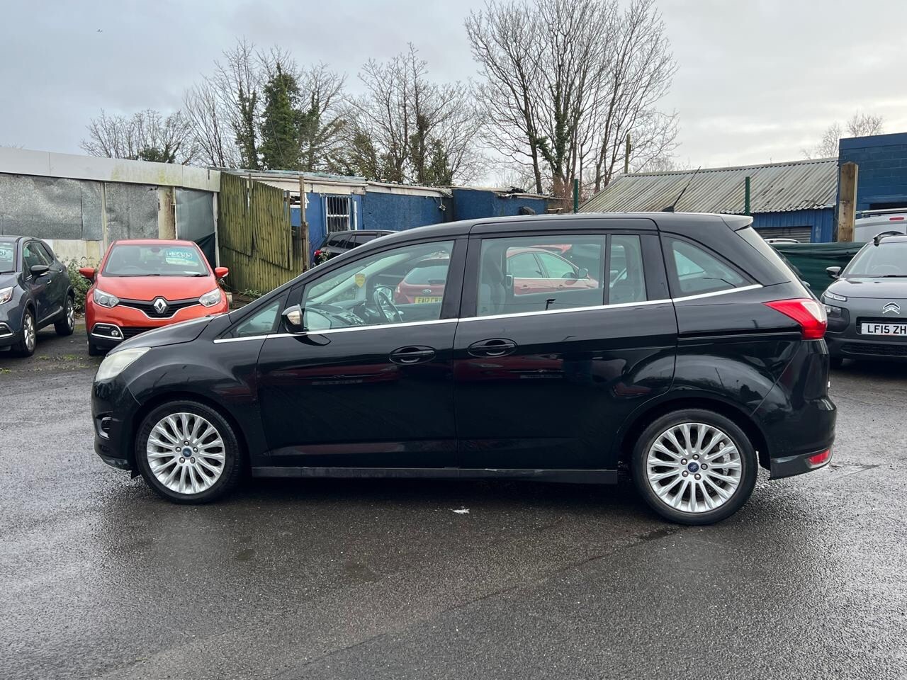 Used Ford Grand C-Max 2015 for sale - 77629137: Photo 11