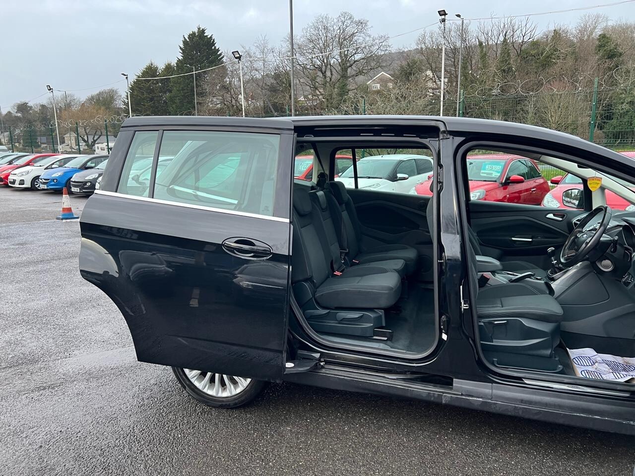 Used Ford Grand C-Max 2015 for sale - 77629137: Photo 19