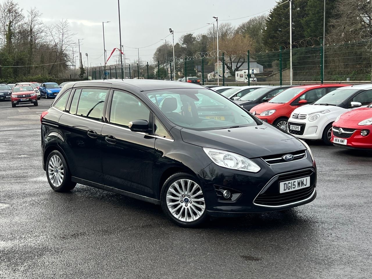 Used Ford Grand C-Max 2015 for sale - 77629137: Photo 2