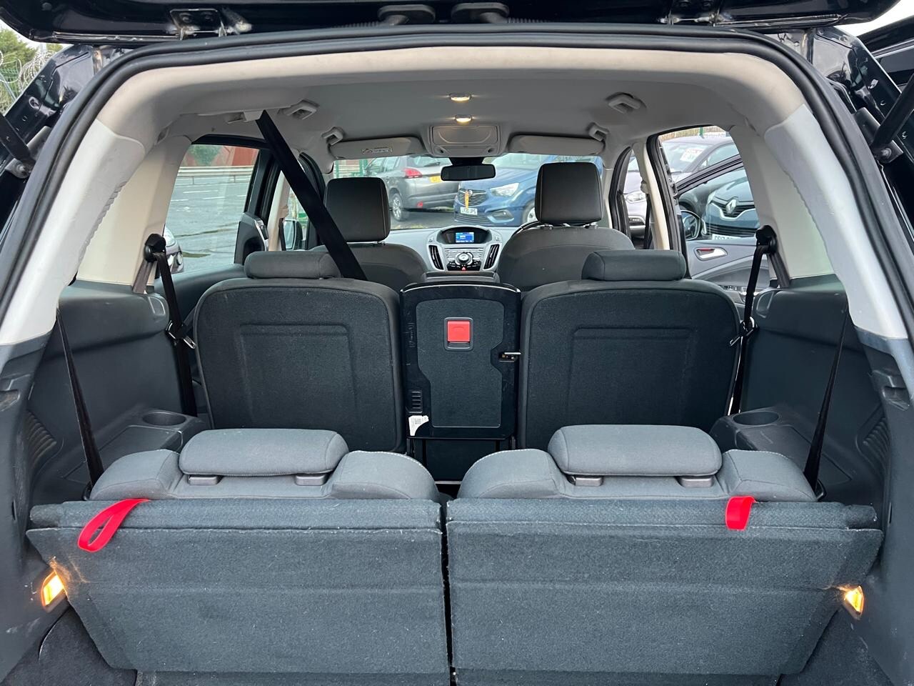 Used Ford Grand C-Max 2015 for sale - 77629137: Photo 24