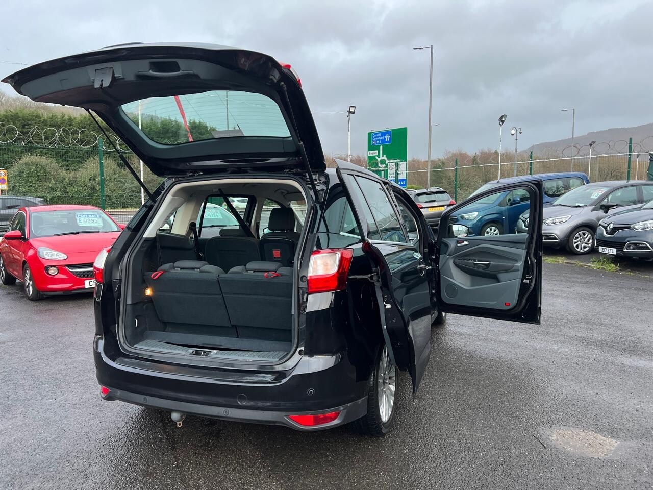 Used Ford Grand C-Max 2015 for sale - 77629137: Photo 28