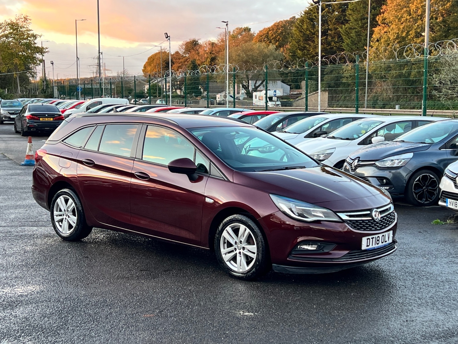 Used Vauxhall Astra 2018 for sale - 76382481: Photo 2