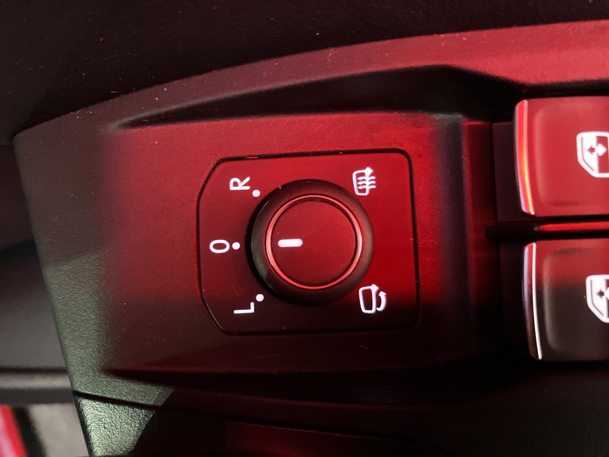 Used SEAT Leon 2025 for sale - 76807895: Photo 35