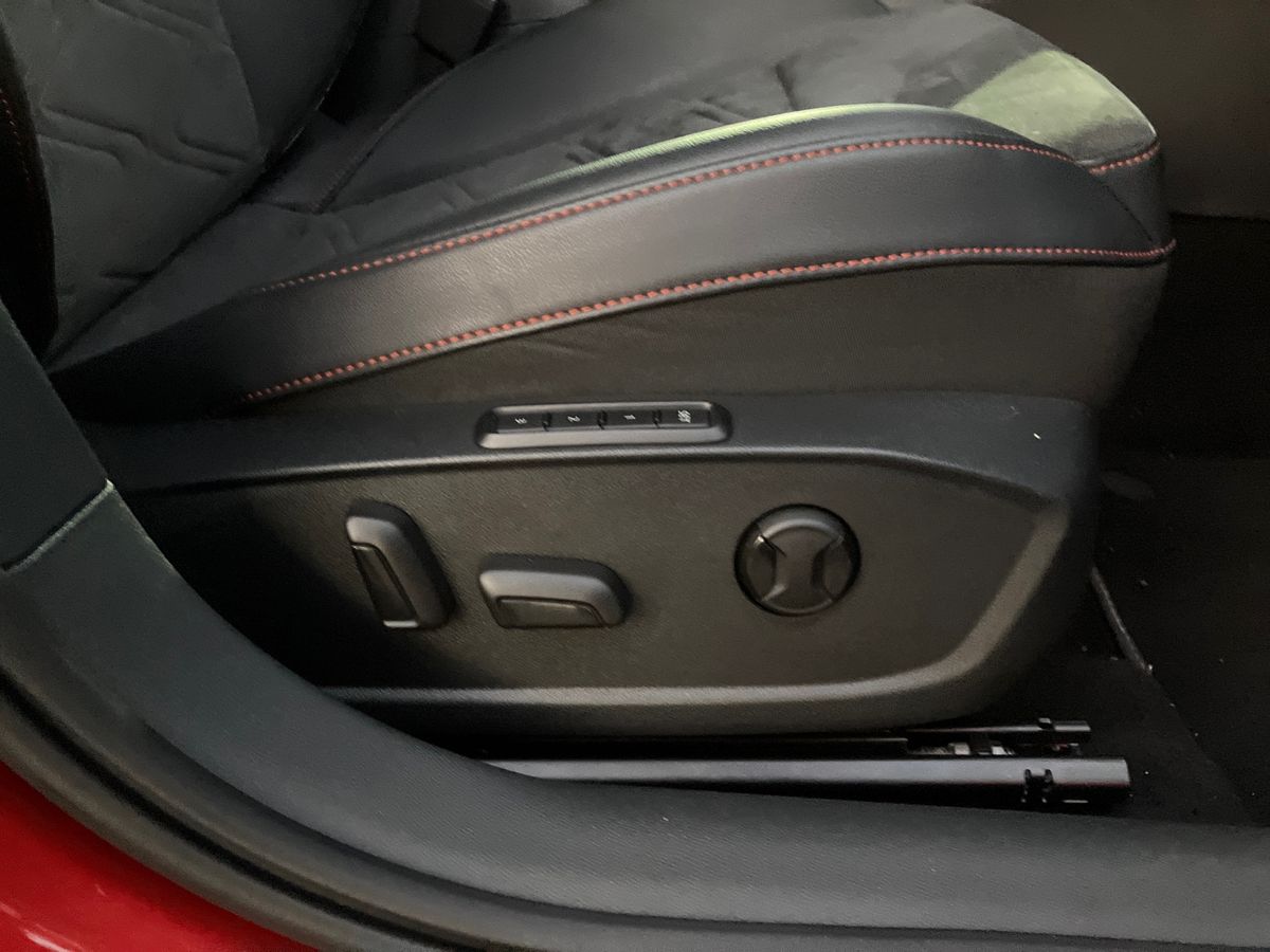 Used SEAT Leon 2025 for sale - 76807895: Photo 43