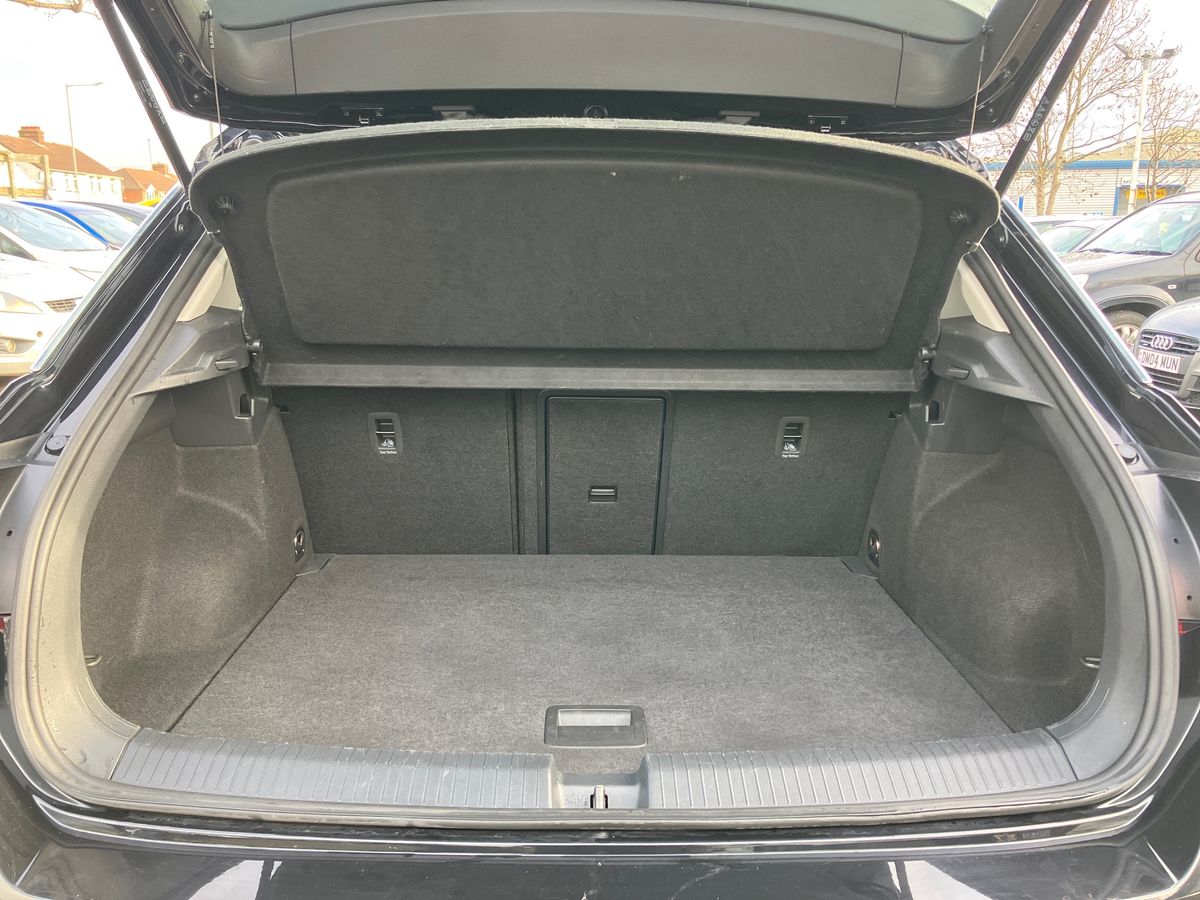 Used Volkswagen T-Roc 2024 for sale - 76892444: Photo 20