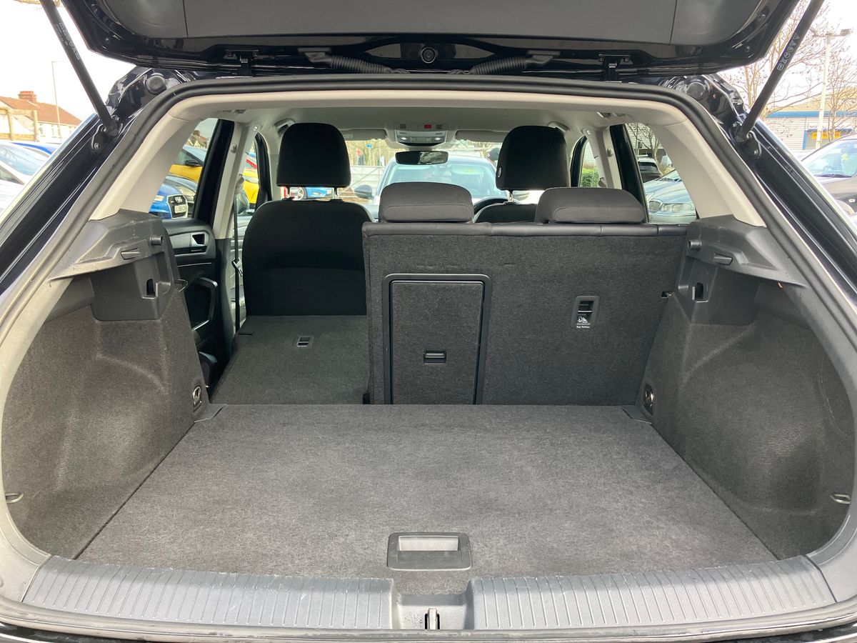 Used Volkswagen T-Roc 2024 for sale - 76892444: Photo 24