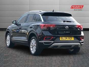 Used Volkswagen T-Roc 2024 for sale - 76892444: Photo