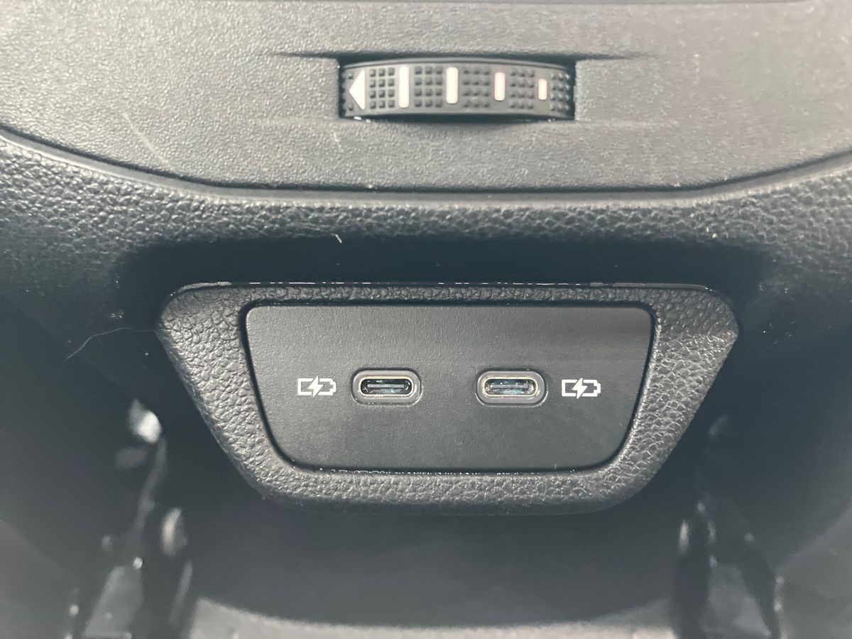 Used Volkswagen T-Roc 2024 for sale - 76892444: Photo 31