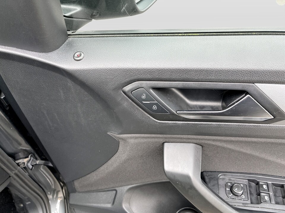 Used Volkswagen T-Roc 2023 for sale - 78077295: Photo 34