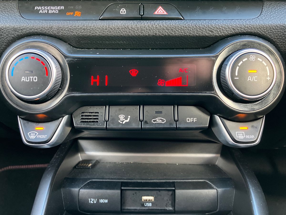 Used Kia Stonic 2024 for sale - 76491236: Photo 12