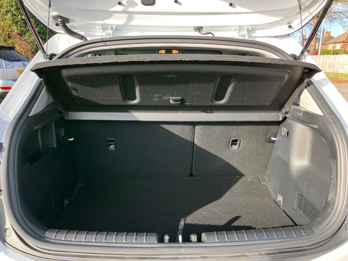 Used Kia Stonic 2024 for sale - 76491236: Photo 20