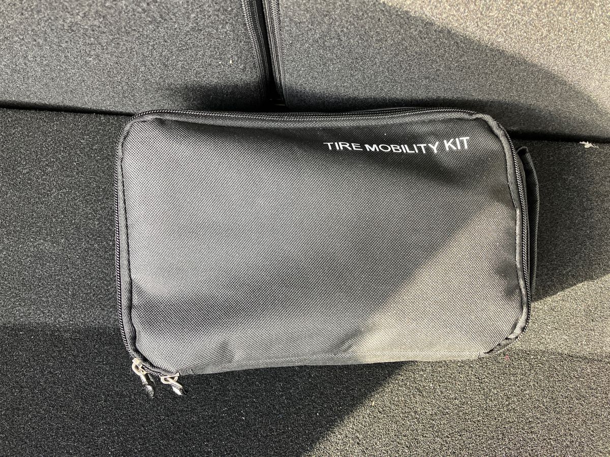 Used Kia Stonic 2024 for sale - 76491236: Photo 21