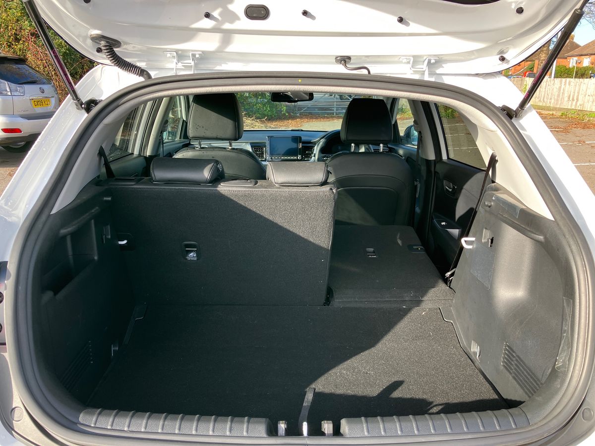 Used Kia Stonic 2024 for sale - 76491236: Photo 23